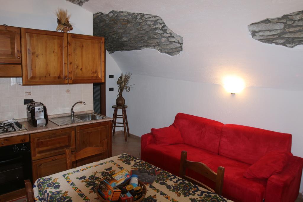 Issogne Maison Cassius מראה חיצוני תמונה
